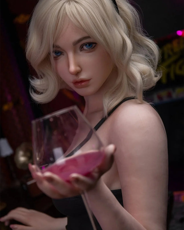 Billie: Club Sex Doll
